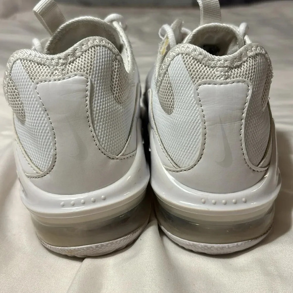 Nike Air Max Infinity 2 Triple White Women's size 8.5 - Picture 3 of 13